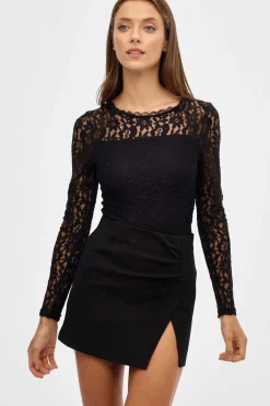 Inside Maio-Body Lingerie Blonda