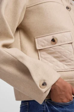 Pieces Blusoes E Casacos-Casaco Curto De Poliester