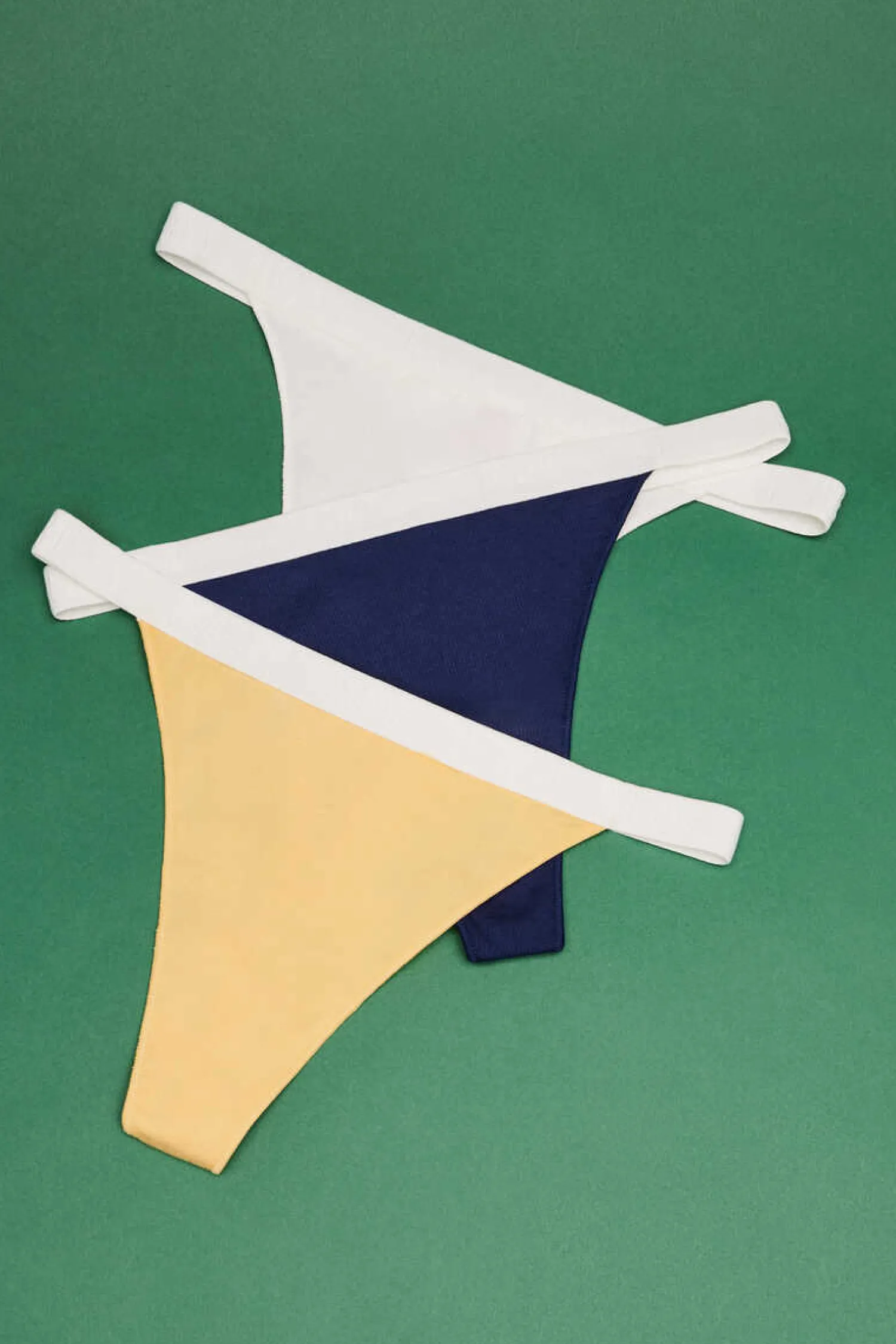 HI&BYE Roupa Interior-Pack 3 Cuequinhas Tanga Multicolor: Amarelo, Navy, Branco