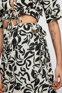 Pieces Saias-Saia Midi Com Estampado Floral.