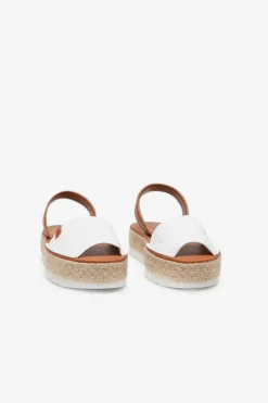 Popa Alpercatas-Saona Snake