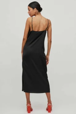 Vila Vestidos E Macacoes-Vestido Comprido De Alcas Acetinado